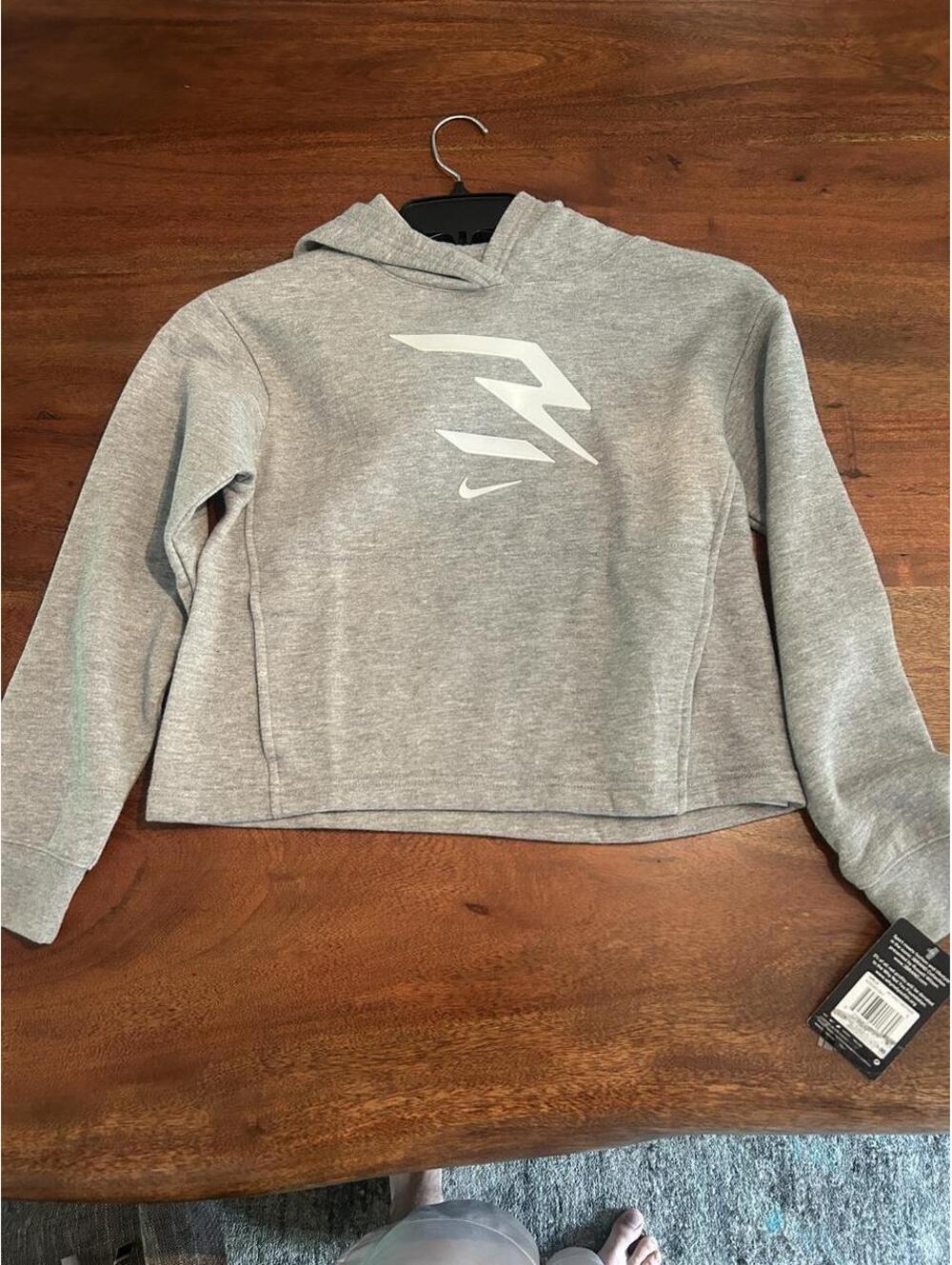 Nike Girl's Hoodie. Size Large. NWT!